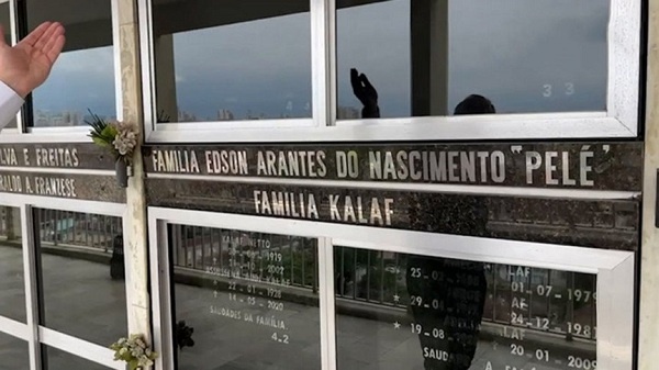 ১৪ তলা ভবনের ৯ম তলায় সমাহিত হবেন পেলে