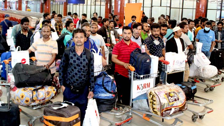 সুদান থেকে দেশে ফিরলেন আরও ২৩৯ বাংলাদেশি