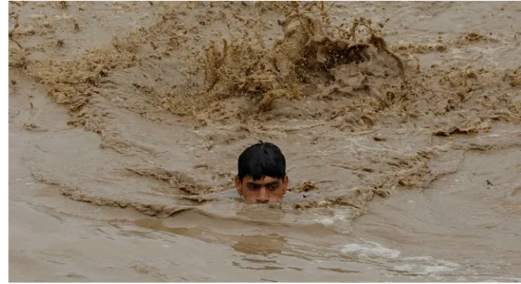 পাকিস্তানে ভারি বর্ষণে নিহত ২৫, আহত ১৫০