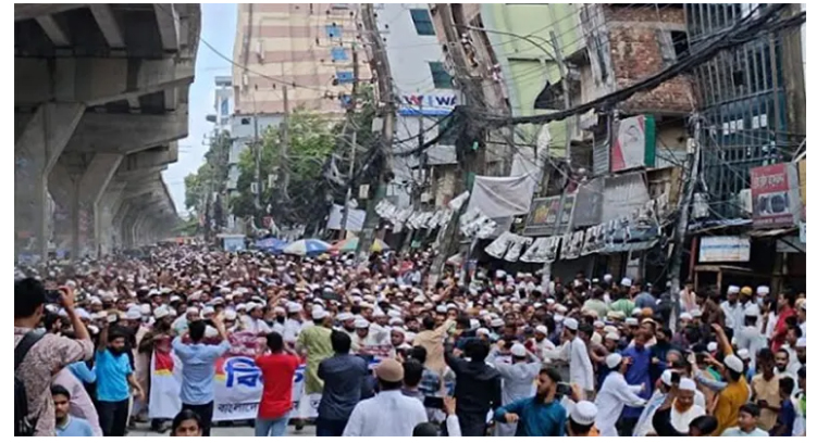 চট্টগ্রামে জামায়াত-পুলিশ সংঘর্ষ, আটক ১২