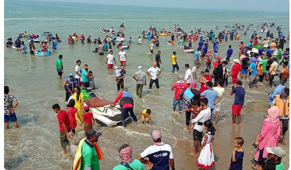 কক্সবাজার সৈকতে গোসলে নেমে পর্যটকের মৃত্যু
