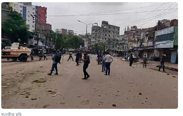 ঢাকার ধোলাইখালে পুলিশ-বিএনপি সংঘর্ষ