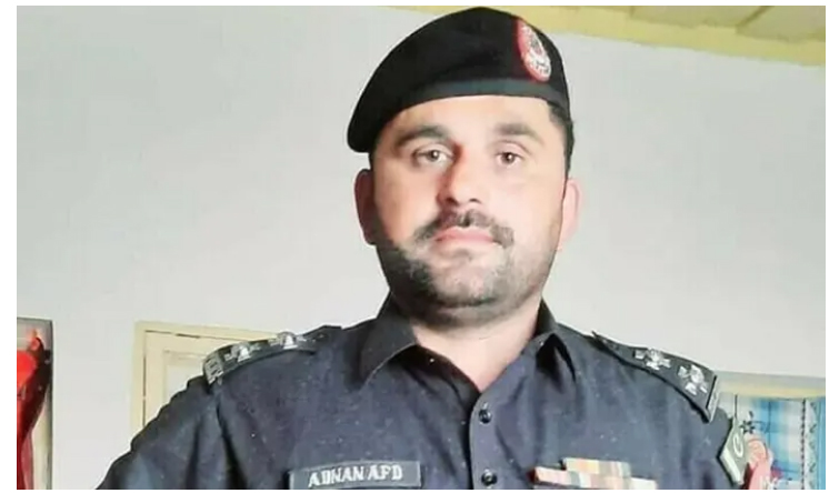 পাকিস্তানে মসজিদের ভিতর হামলায় নিহত পুলিশ কর্মকর্তা
