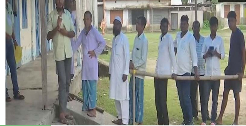পশ্চিমবঙ্গে পঞ্চায়েত নির্বাচনে ভোট চলছে, সহিংসতায় ১৮ জন নিহত