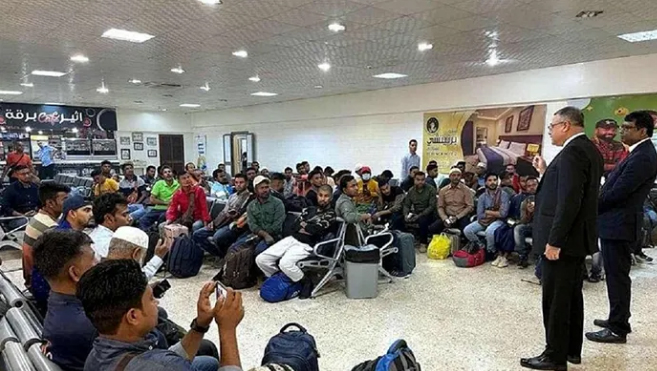 দেশে ফিরলেন লিবিয়ায় আটকে পড়া ১৫১ বাংলাদেশি