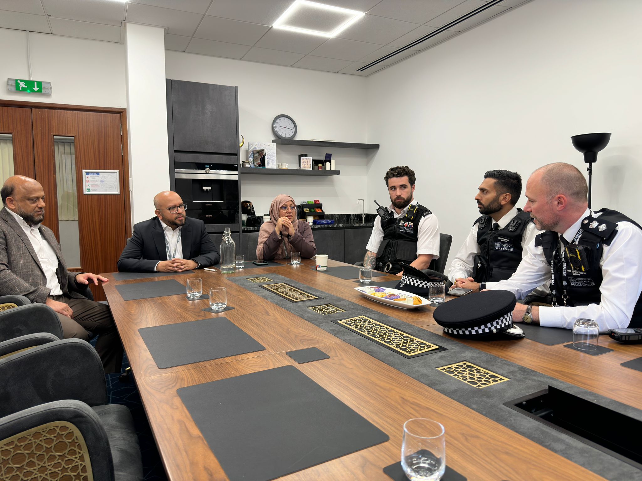 কমিউনিটির মানুষের নিরাপত্তায় টাওয়ার হ্যামলেটস ও হ্যাকনীতে পুলিশী টহল