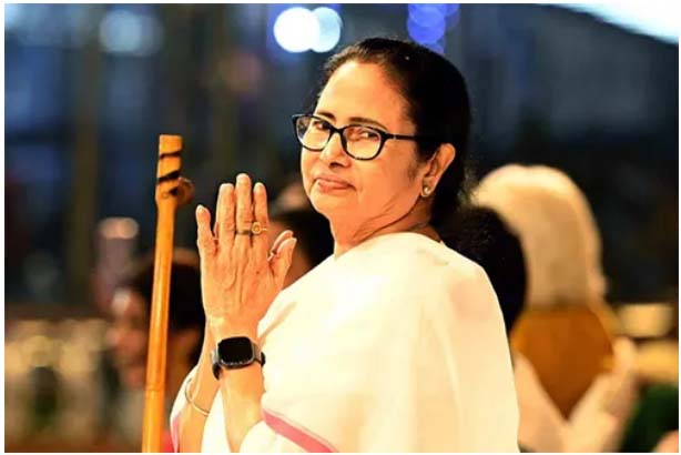 মমতার শিল্পপতিদের নিয়ে বিজয়া সম্মিলনীতে সেলিব্রিটিদের ভিড়