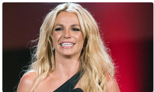 গান ছাড়ার ঘোষণা দিলেন ব্রিটনি স্পিয়ার্স