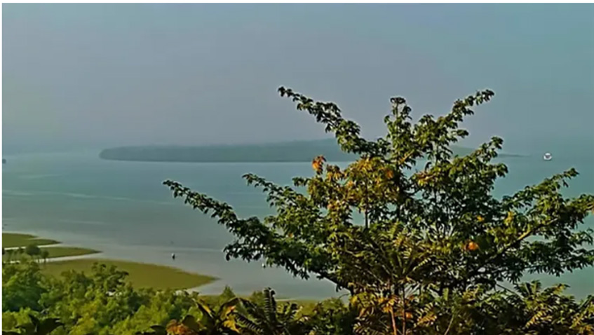মংডুর কাছে গোলাগুলি-বিষ্ফোরণ, আতঙ্কে সীমান্তের বাসিন্দা