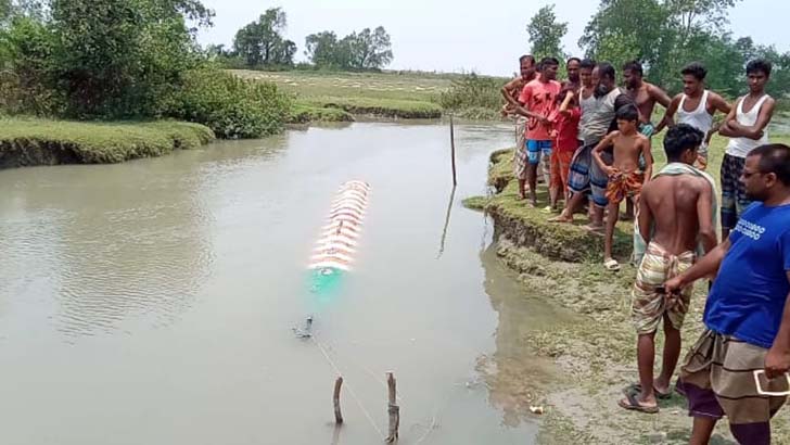 রাঙ্গাবালীতে খালে ভেসে এলো ‘টর্পেডো’ সদৃশ বস্তু, আতঙ্ক