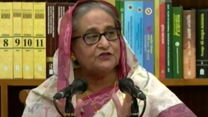 আমাকে উৎখাত করে কাকে ক্ষমতায় বসাতে চায় তারা: প্রধানমন্ত্রী