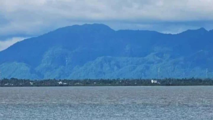 বিস্ফোরণের শব্দে কাপঁছে টেকনাফ সীমান্ত