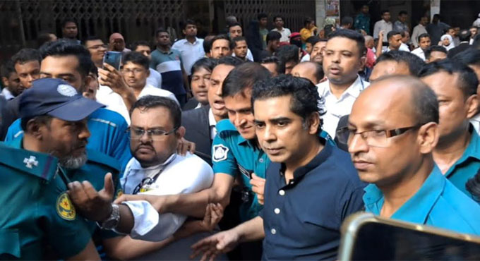 রিমান্ড শেষে কারাগারে আন্দালিব রহমান পার্থ