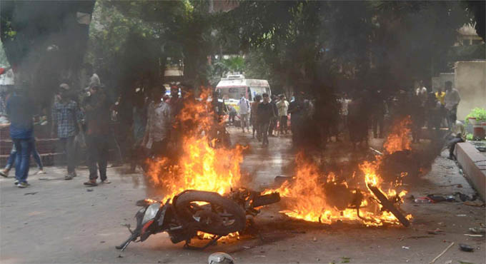 জেলায় জেলায় সংঘর্ষ-গুলি, নিহত অন্তত ৫২