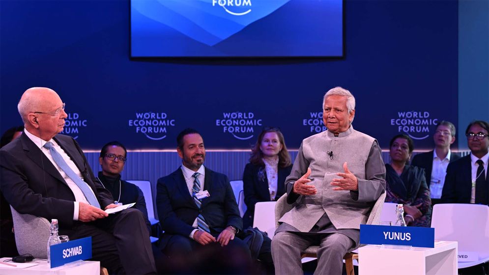 <span style='color:#333;font-size:18px;'>ক্লাউস শোয়াবের সঙ্গে বৈঠকে প্রধান উপদেষ্টা</span><br> সরকার নির্বাচন আয়োজনের অপেক্ষায়, সিদ্ধান্ত নিতে হবে জনগণকে