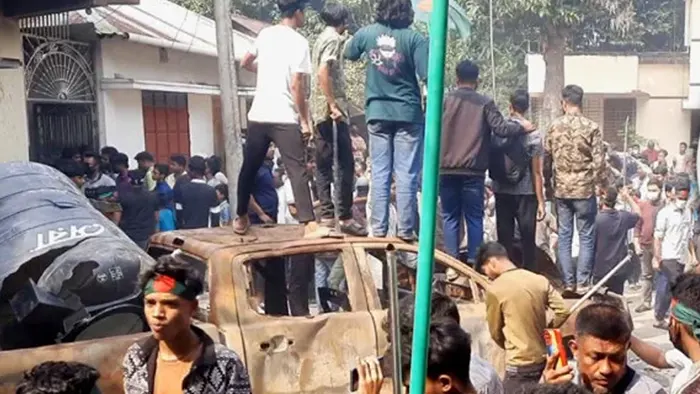 ওবায়দুল কাদেরের বাড়িতে হামলা-ভাঙচুর