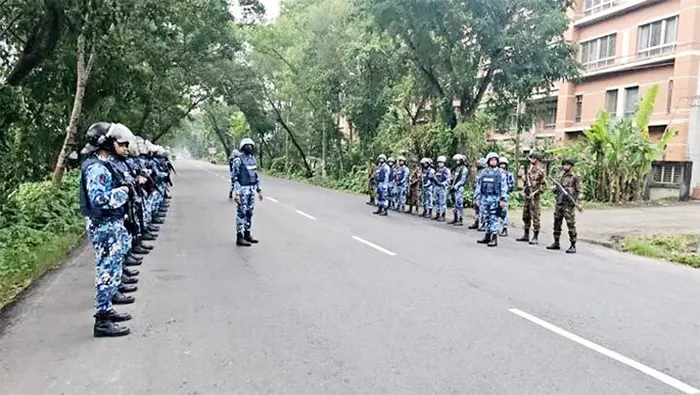 গোপালগঞ্জে কারফিউ’র মেয়াদ বাড়লো