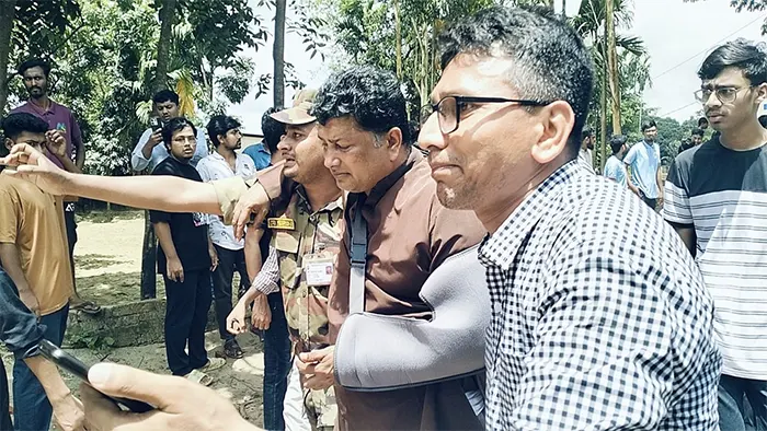 শিক্ষার্থী ও স্থানীয়দের মধ্যে দফায় দফায় সংঘর্ষে চট্টগ্রাম বিশ্ববিদ্যালয় এলাকায় ১৪৪ ধারা জারি