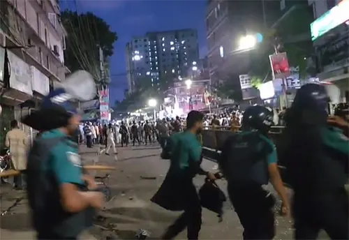 কাকরাইলে জাপা ও গণঅধিকার নেতাকর্মীদের সঙ্গে ধাওয়া-পাল্টা ধাওয়া