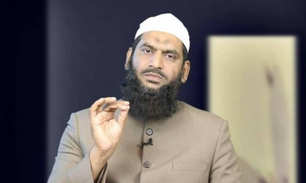 ফেসবুকের বিরুদ্ধে থানায় জিডি করেছেন মামুনুল হক