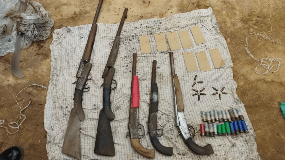 খাগড়াছড়িতে সেনা অভিযানে অস্ত্র ও গোলাবারুদ উদ্ধার, আটক ১