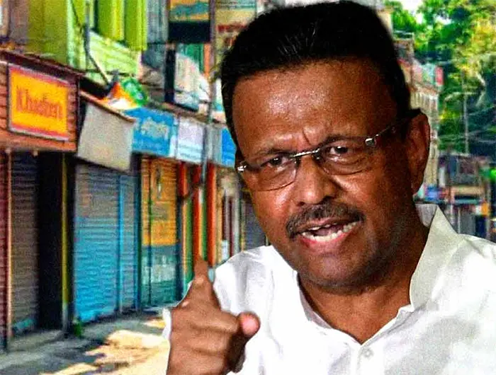 কলকাতায় সাইনবোর্ডে বাংলায় নাম লেখা বাধ্যতামূলক, না মানলে ট্রেড লাইসেন্স বাতিল