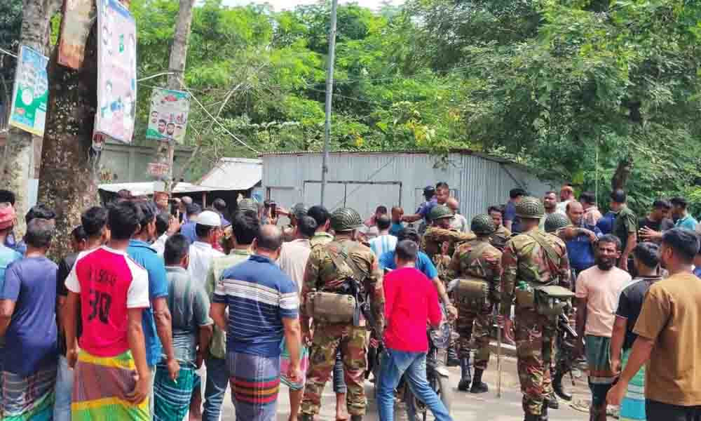 কুমিল্লায় মাজার ভাঙচুর-আগুনের ঘটনায় মামলা, আসামি ২২০০