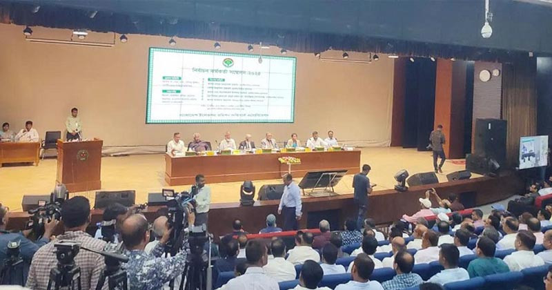 নিরপেক্ষ থাকতে আল্লাহকে সাক্ষী রেখে শপথ করলেন ইসি কর্মকর্তারা