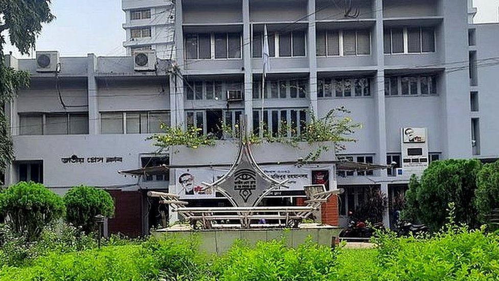 জাতীয় প্রেস ক্লাবের ১৭ জনের সদস্য পদ স্থগিত