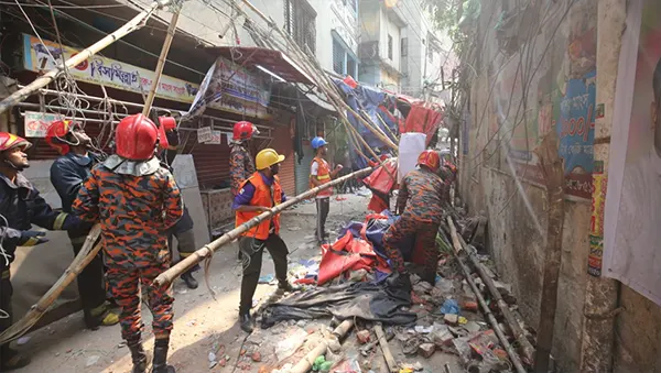 ভূমিকম্পে নরসিংদী জেলার ক্ষয়ক্ষতির তথ্য নিয়ে যা জানালো জেলা প্রশাসন