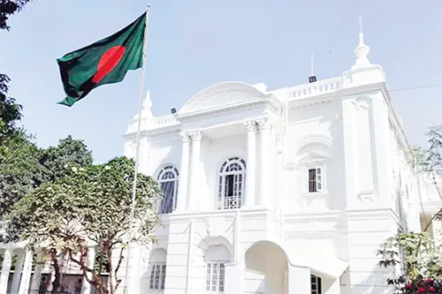 জাতীয় সংসদ নির্বাচনের সব ধরনের কার্যক্রম স্থগিত চেয়ে রিট