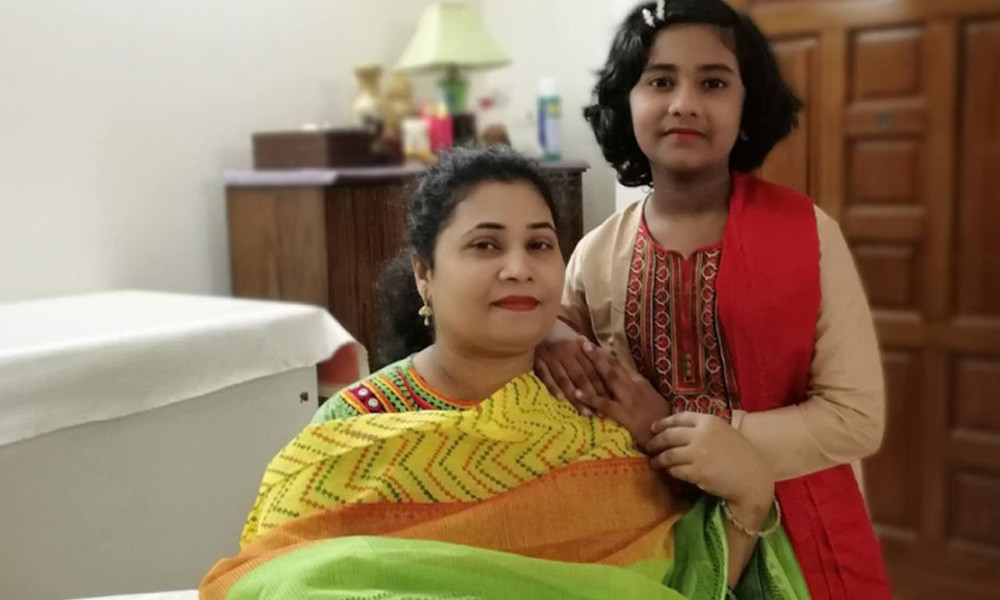 <span style='color:#333;font-size:18px;'>ঢাকায় মা-মেয়ে হত্যাকাণ্ড</span><br> মায়ের দেহে ৩০টি, কন্যার দেহে অন্তত ৬টি ছুরিকাঘাত