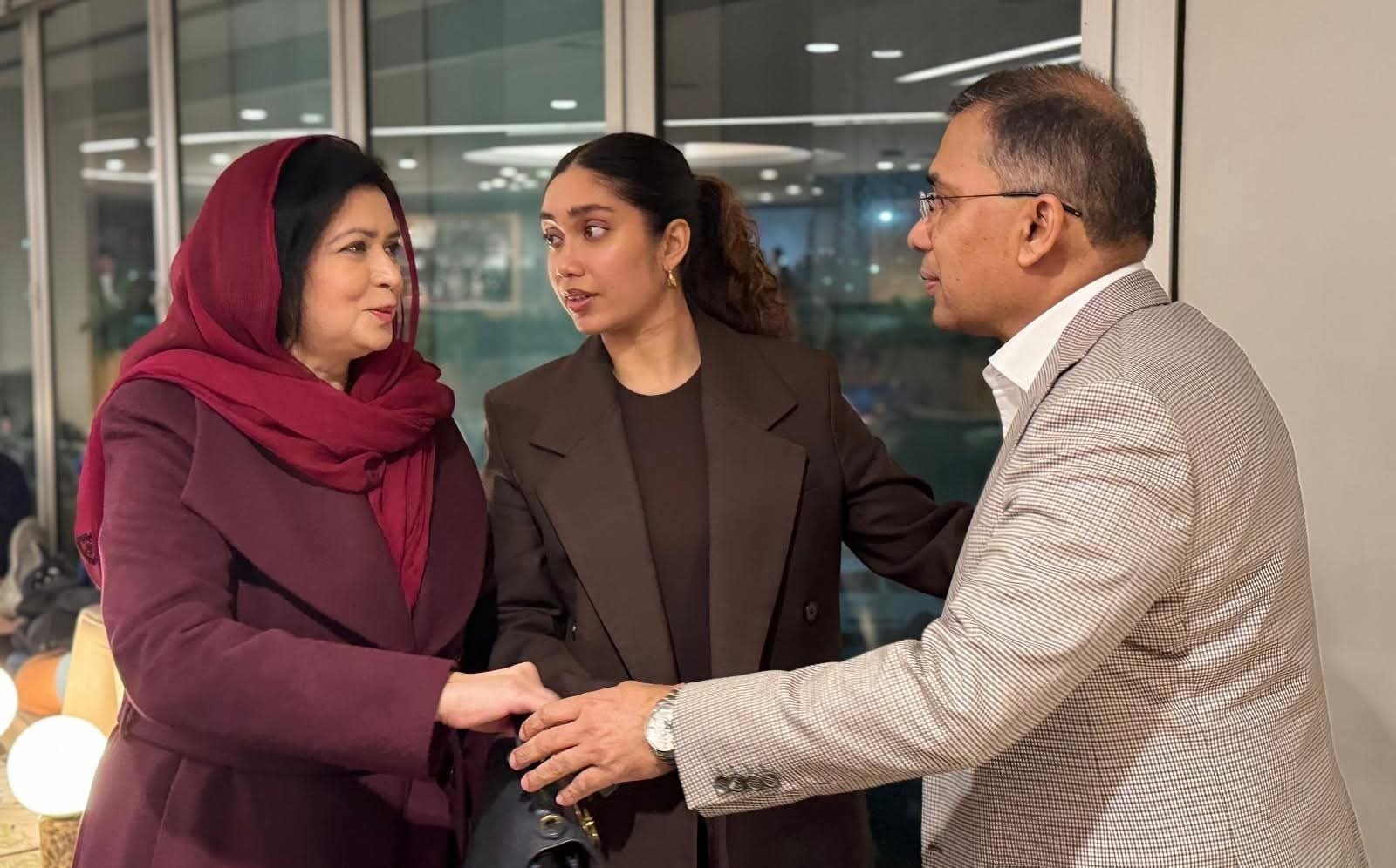 দেশের পথে তারেক রহমান