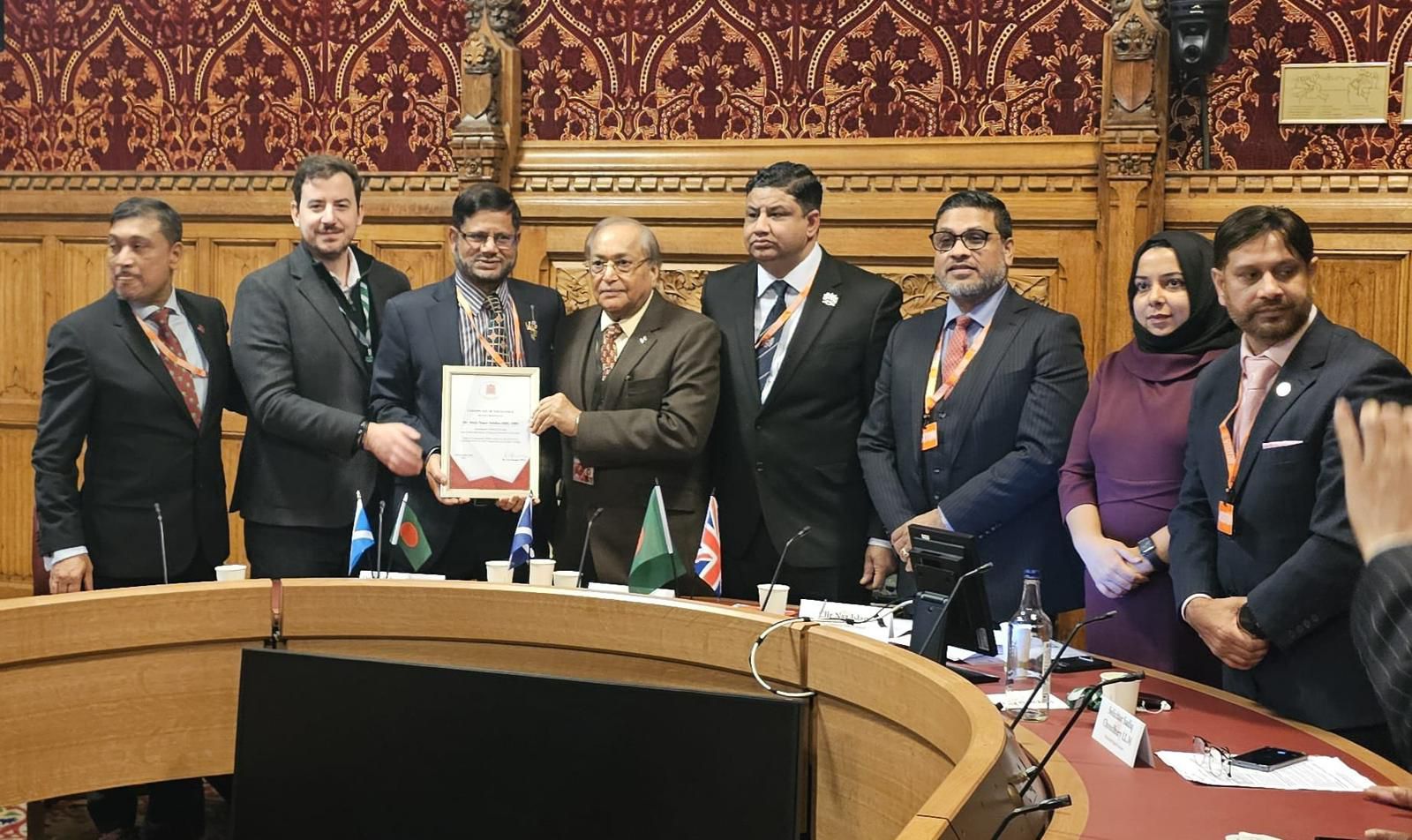 বিজয় দিবস ও প্রবাসে বাংলাদেশের গৌরব: হাউস অব লর্ডসে ড. ওয়ালি তছর উদ্দিনকে সম্মাননা