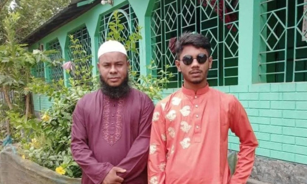 পুলিশ সদস্যকে কুপিয়ে জখম, বাবা-ছেলে গ্রেপ্তার