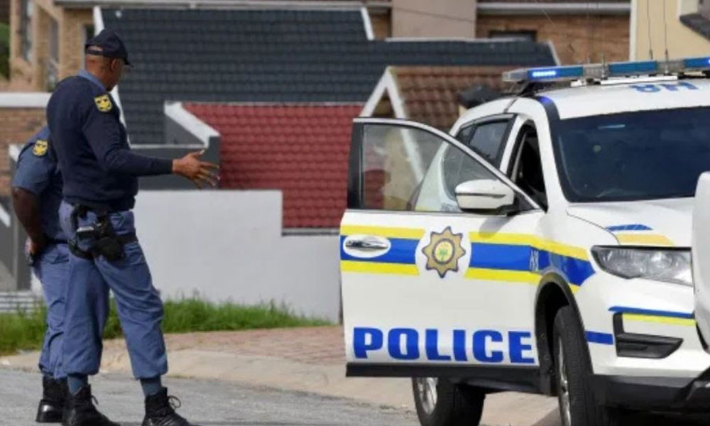 দক্ষিণ আফ্রিকায় গুলিবিদ্ধ হয়ে নিহত ৭