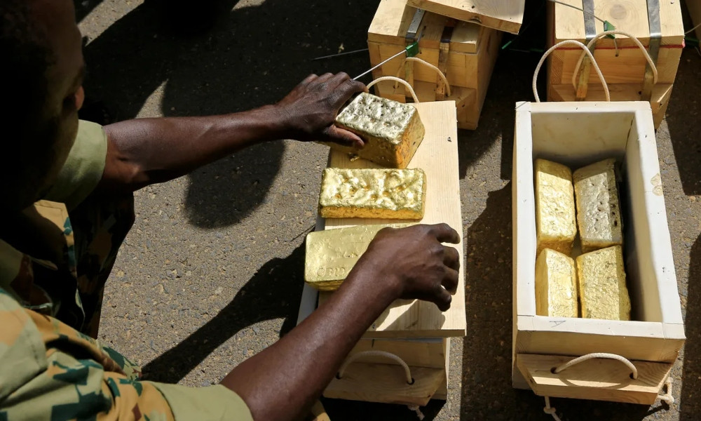 দানে সোনার খনি ধসে নিহত ৬, মাটির নিচে আটকা বহু শ্রমিক