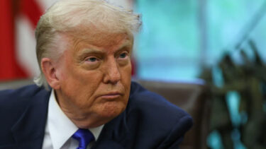 কিউবাকে ট্রাম্পের হুঁশিয়ারি