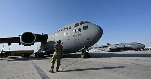 কাতারের বিমান ঘাঁটি থেকে সৈন্য সরিয়ে নিচ্ছে যুক্তরাষ্ট্র