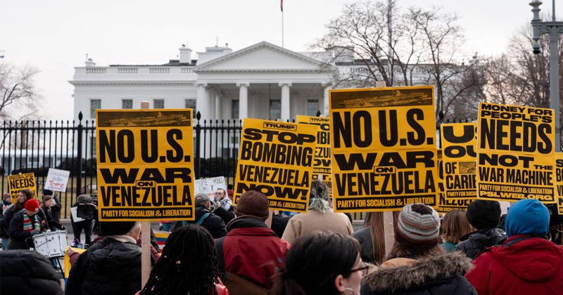 ভেনেজুয়েলায় আগ্রাসনের প্রতিবাদে যুক্তরাষ্ট্র ও বিশ্বজুড়ে বিক্ষোভ
