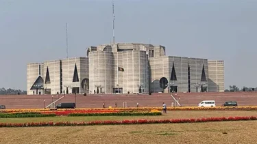 সংসদভবন এলাকায় চলছে প্রস্তুতি