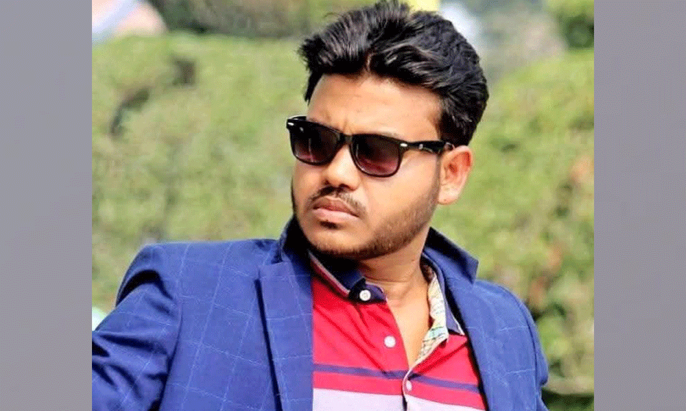 তারাবি পড়ে বাড়ি ফেরার পথে গ্রাম্য চিকিৎসকে এলোপাতাড়ি কুপিয়ে হত্যা