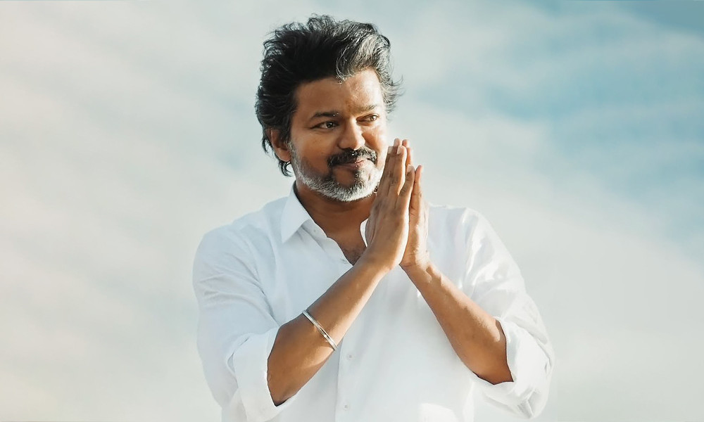 পরকীয়ার অভিযোগ, ২৬ বছরের সংসার ভাঙছে থালাপতি বিজয়ের