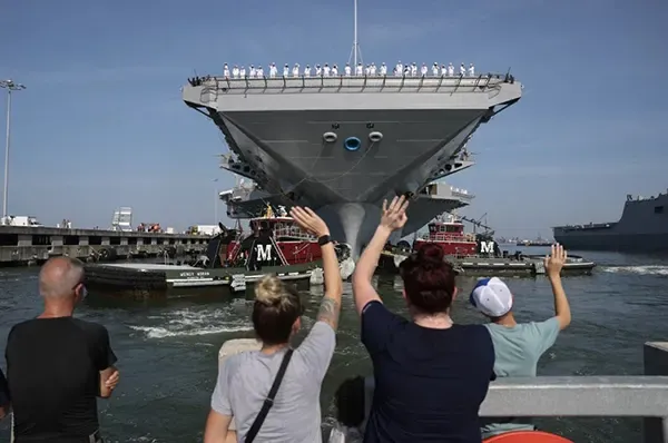 ইরানে পাঠানো মার্কিন রণতরির শৌচাগার অচল, বিপাকে নৌসেনারা