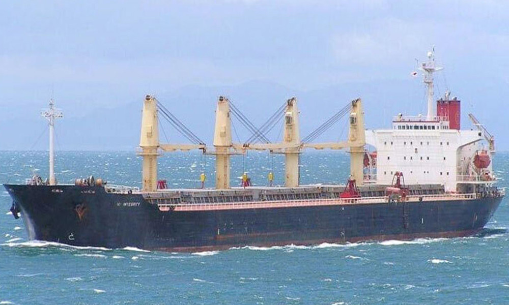 হরমুজ প্রণালি পাড়ি দিয়ে চট্টগ্রাম বন্দরে ১২ জাহাজ