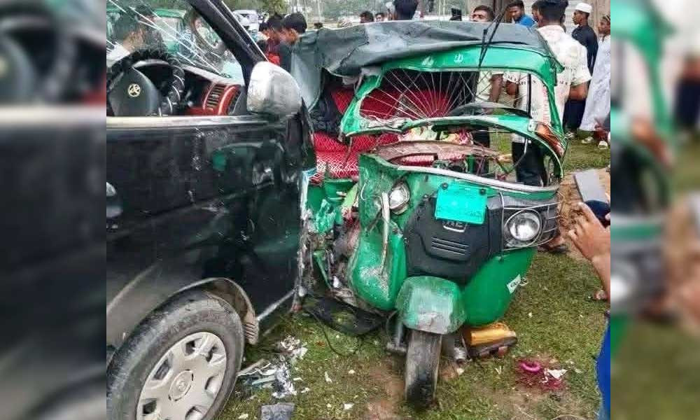 শ্রীমঙ্গলে অটোরিকশা ও মাইক্রোবাসের সংঘর্ষ, নিহত ৩
