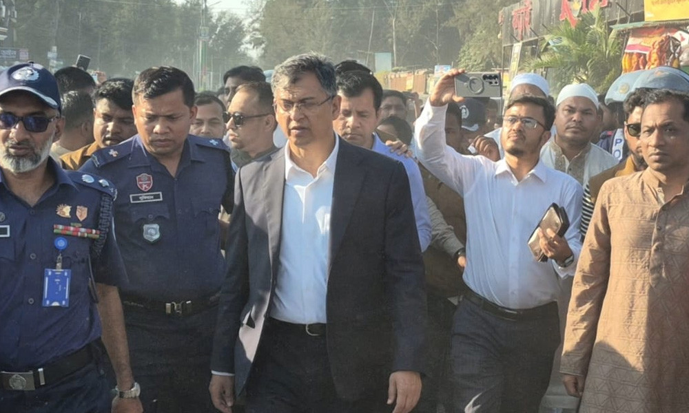 কক্সবাজার সৈকতের বালিয়াড়িতে কোনো স্থাপনা থাকবে না : স্বরাষ্ট্রমন্ত্রী