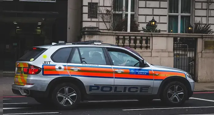 স্ত্রীকে দিয়ে যৌন ব্যবসা, সুইডিশ নাগরিকের বিরুদ্ধে মামলা