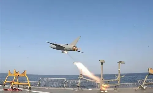 সংযুক্ত আরব আমিরাতের বিমানঘাঁটিতে ইরানের হামলা