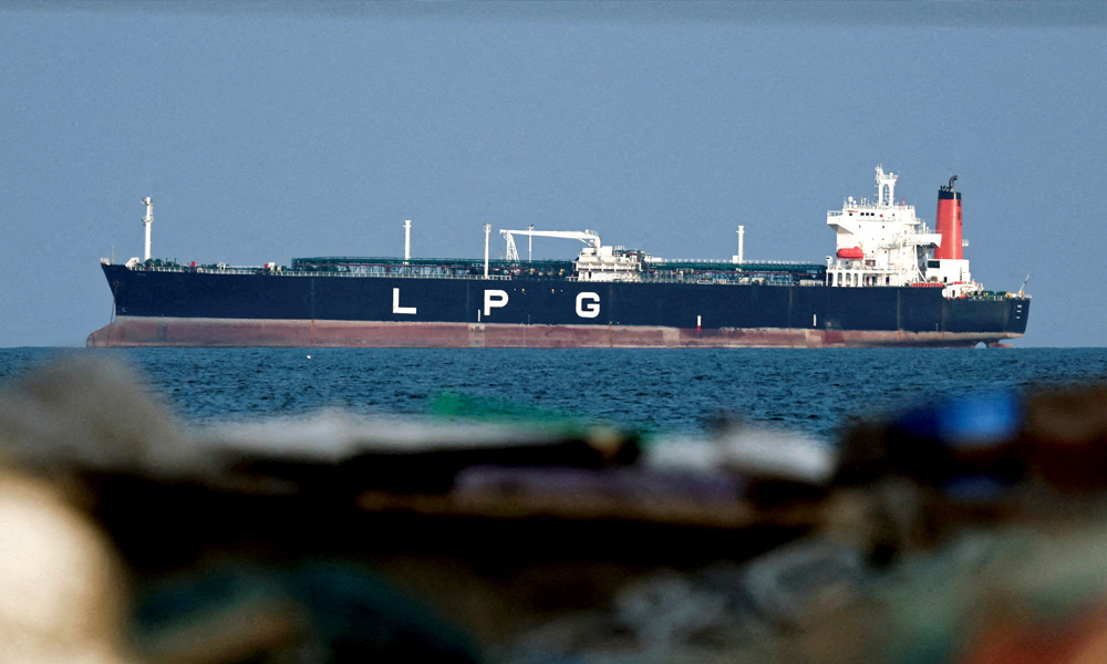 হরমুজ প্রণালি পারাপারে ইরানের নতুন পরিকল্পনায় কী রয়েছে